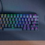 Razer зменшує розмір своєї ігрової клавіатури Huntsman до популярних 60%.