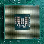 Milhões de CPUs Intel têm uma falha séria que não pode ser corrigida