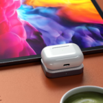 La nouvelle station de charge sans fil de Satechi est conçue exclusivement pour les AirPods
