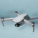 Die DJI Mavic Air 2 verfügt über Kamera- und Flugfunktionen, die nur in Premium-Drohnen zu finden sind