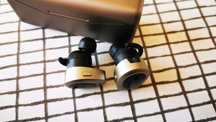Огляд Edifier TWS NB: справжні бездротові навушники початкового рівня