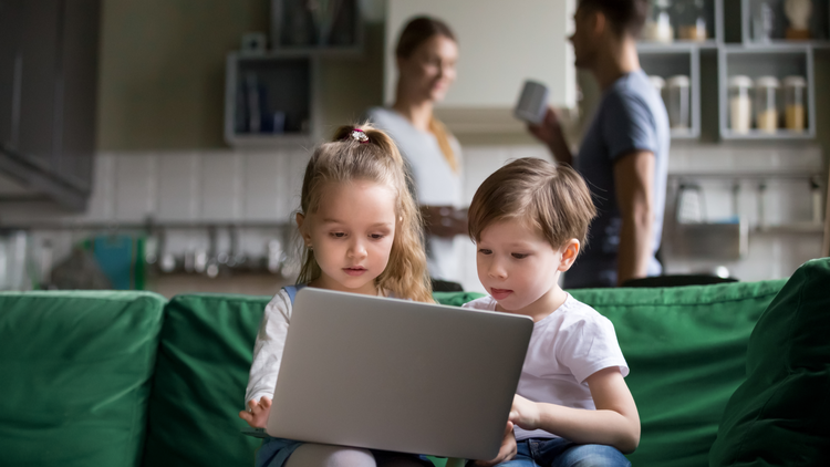 Забезпечте безпеку своїх дітей в Інтернеті за допомогою цих програм для батьківського контролю