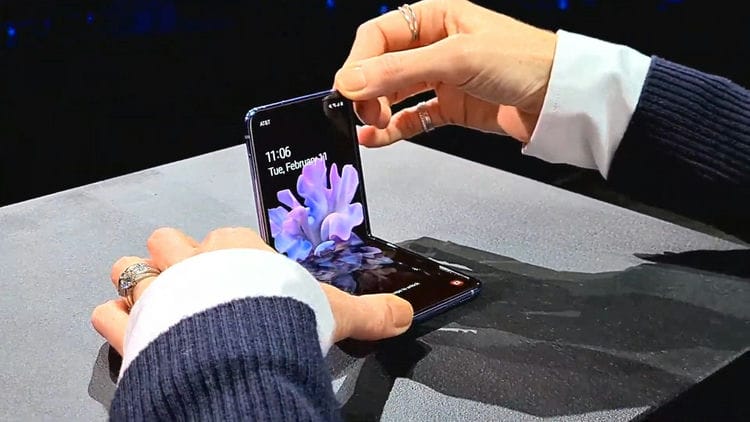 Samsungin Galaxy Z Flip haluaa olla seuraava 1 380 dollarin läppäpuhelimesi